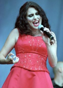 Sharon den Adel